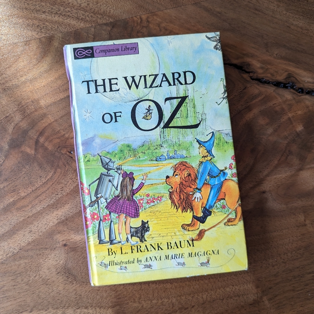 Vintage Wizard of Oz Book